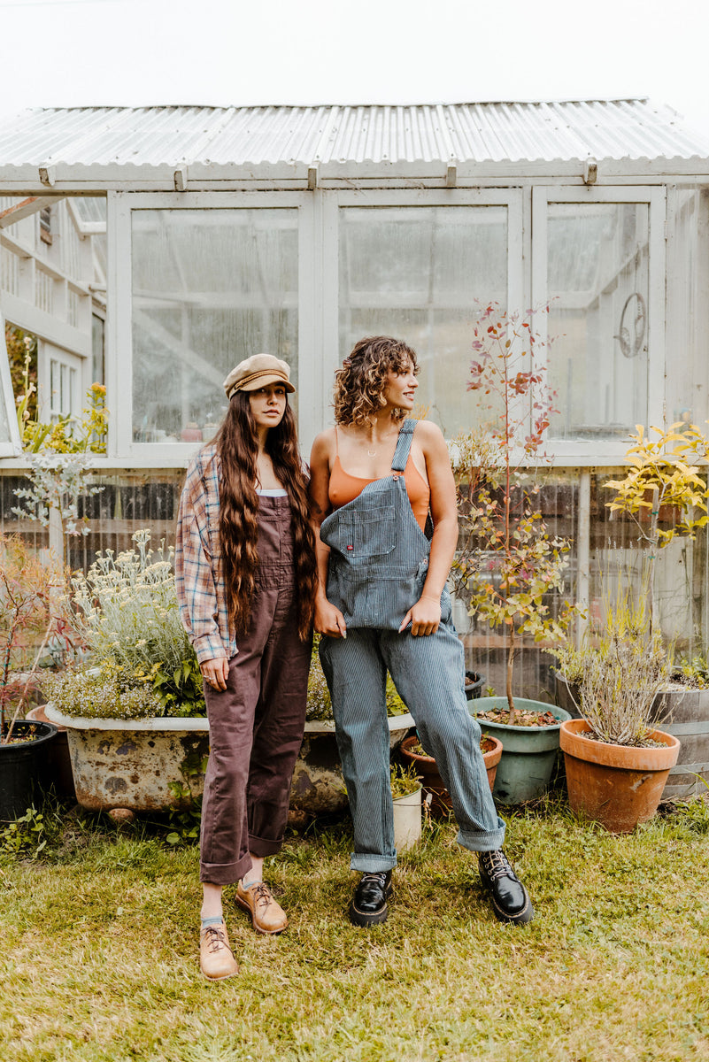 Overalls n Coveralls – Hot Knots