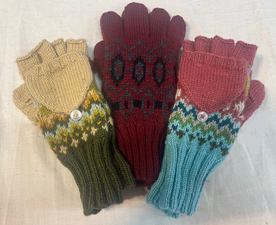 Hot Knots Handknit Merino Gloves TMM44