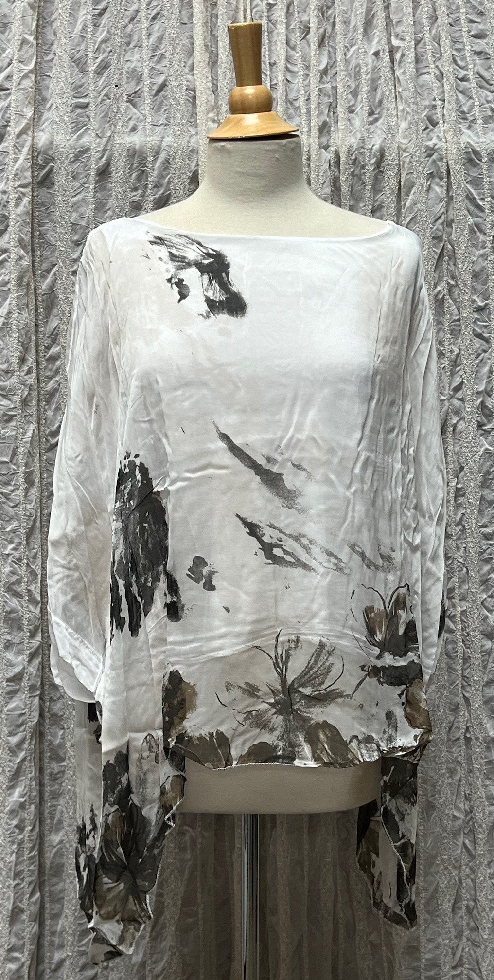 Meo Meli Silk Jackie Spot Top Z3260SPOT